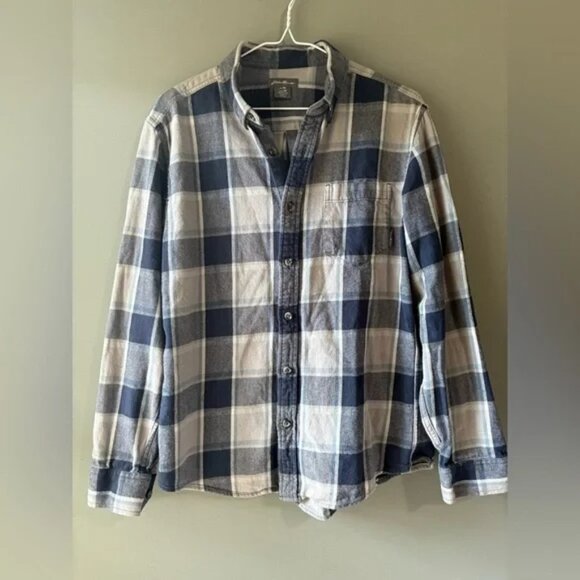 Eddie Bauer, size M, men’s plaid long sleeve button down shirt. - Picture 4 of 6